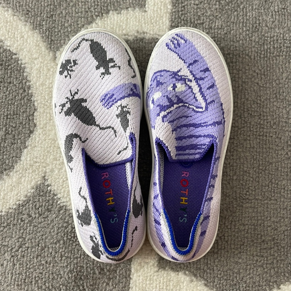 Kids Size 1 Rothy’s